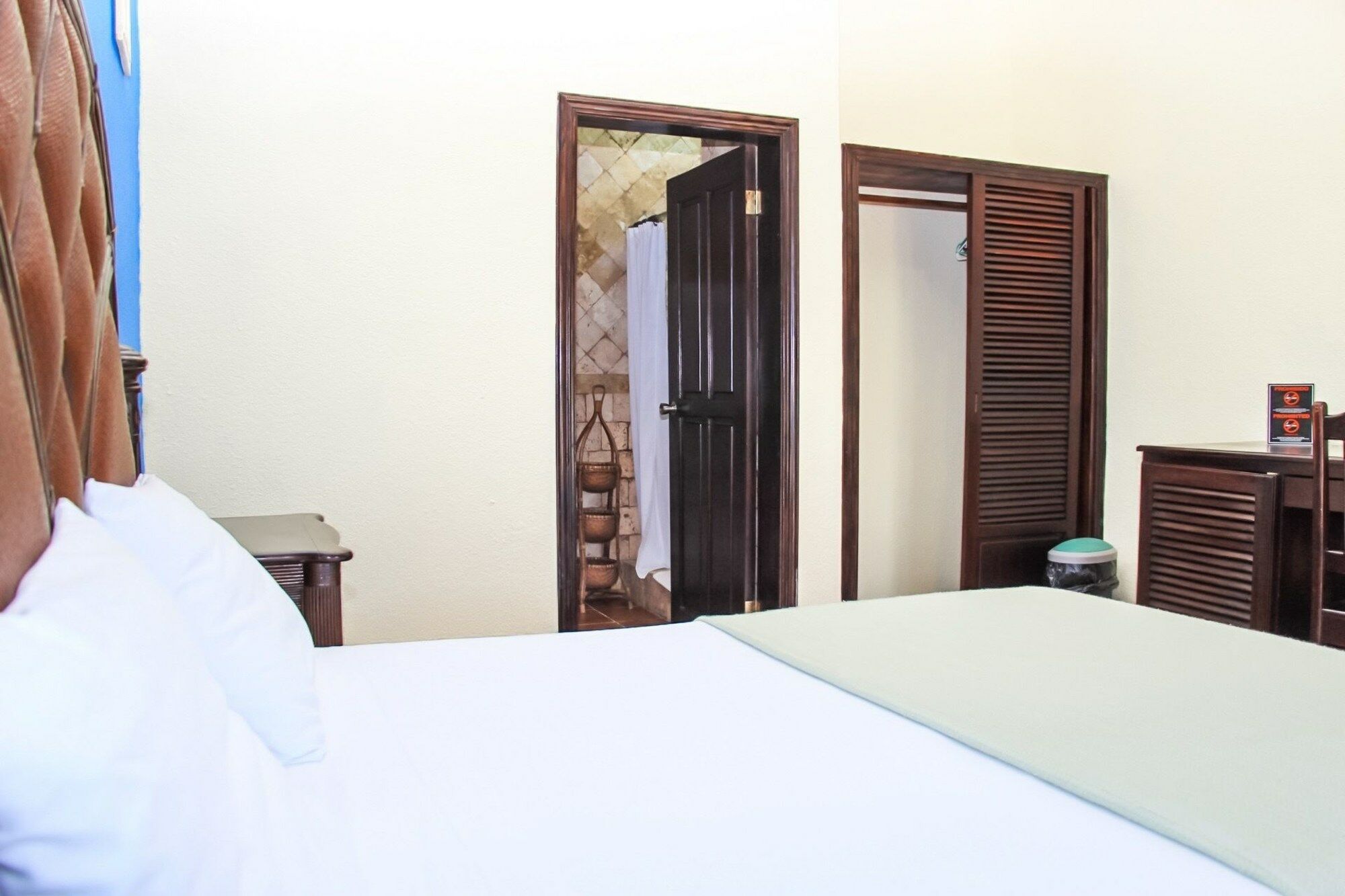 West End Divers Resort Cohoon Ridge 外观 照片